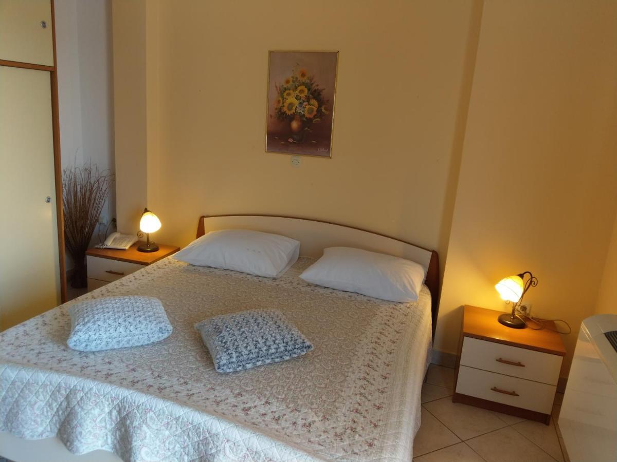 Hotel Aurora Pula Bagian luar foto