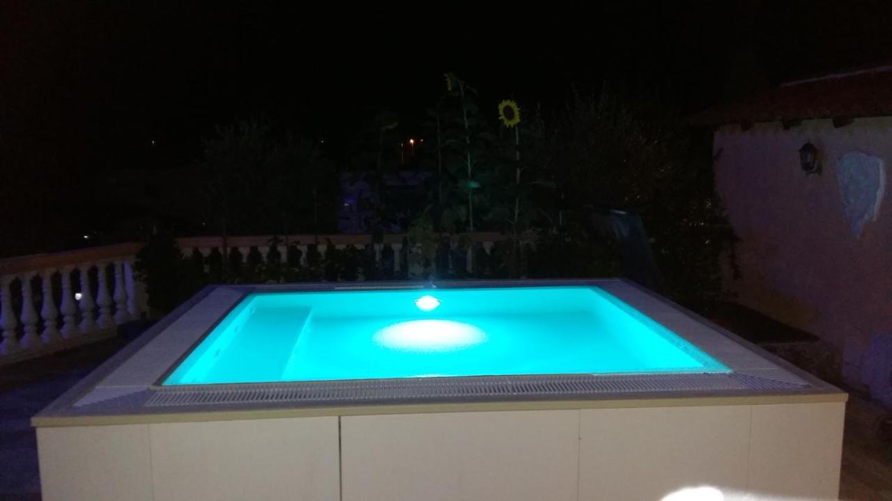 Hotel Aurora Pula Bagian luar foto