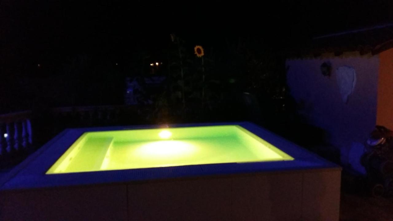 Hotel Aurora Pula Bagian luar foto