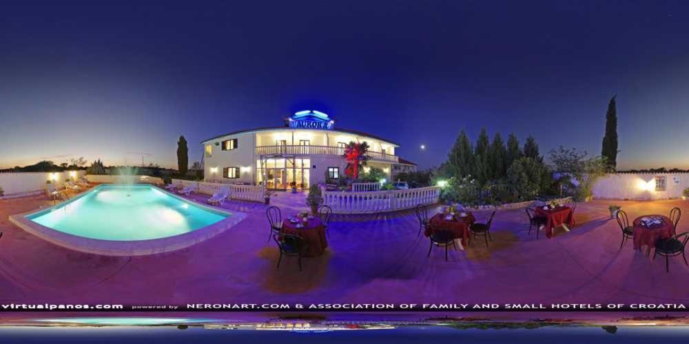 Hotel Aurora Pula Bagian luar foto